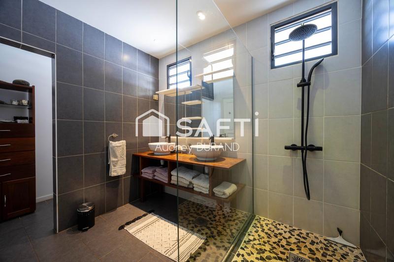 Villa - 254 m² - 8 pièces