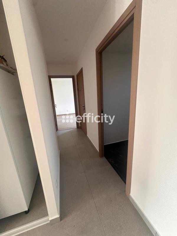 Appartement - 105 m² - 4 pièces