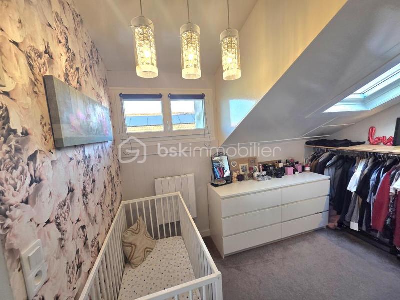 Maison traditionnelle - 210 m² - 6 pièces