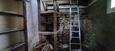 Maison - 99 m² - 6 pièces