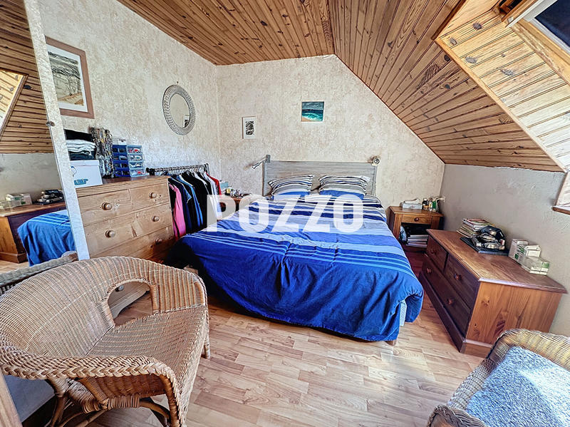 Maison - 330 m² - 16 pièces