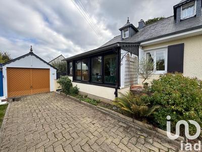 Maison - 98 m² - 5 pièces