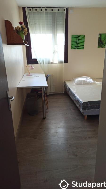 Chambre - 11 m² - 1 pièce