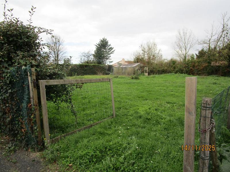 Terrain constructible - 847 m²