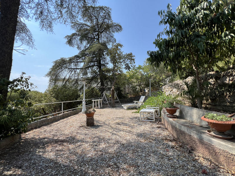 Maison - 244 m² - 8 pièces