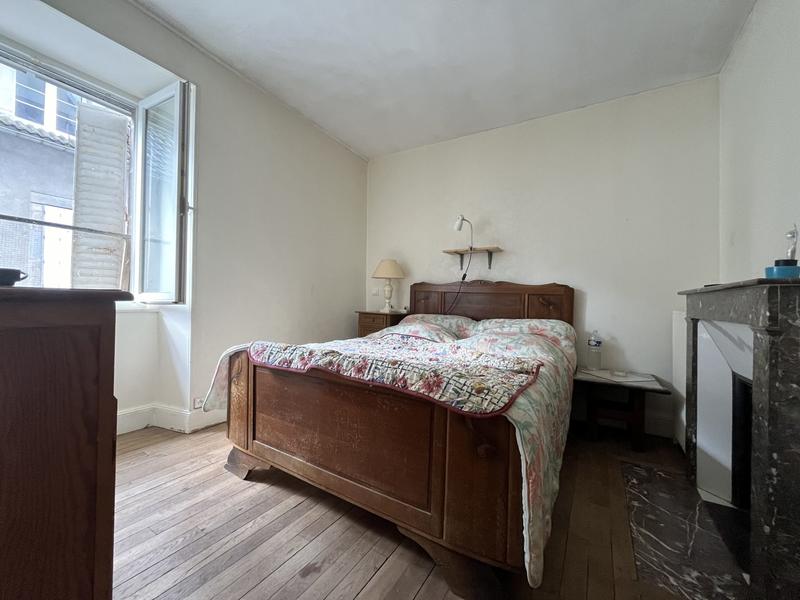 Maison - 300 m² - 15 pièces