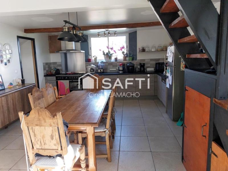 Maison - 80 m² - 8 pièces