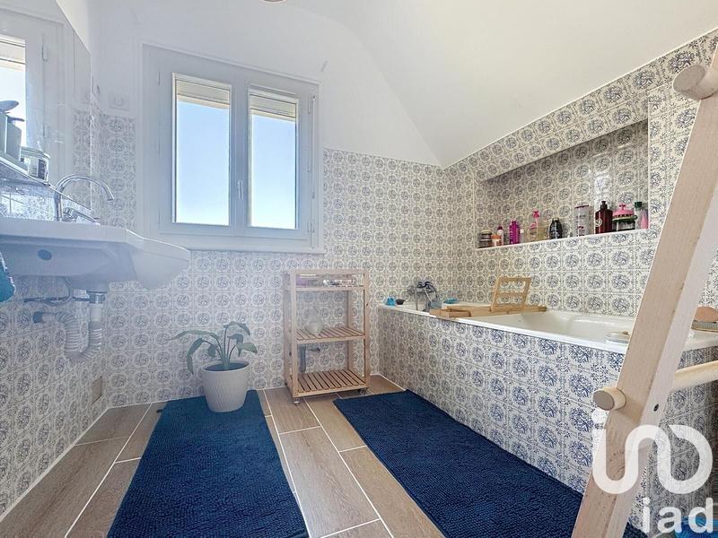 Maison - 200 m² - 7 pièces