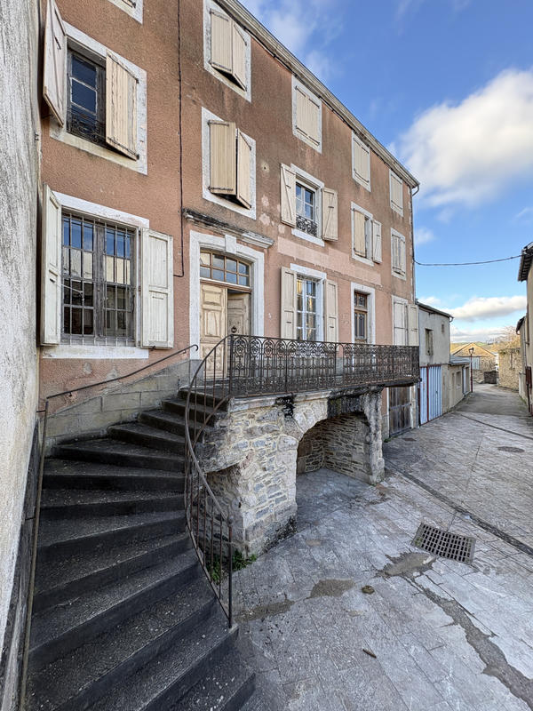 Maison - 300 m² - 10 pièces