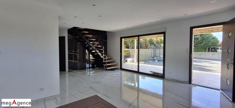 Maison - 115 m² - 4 pièces