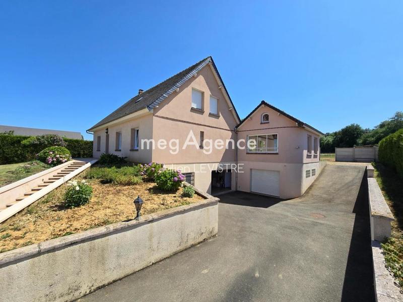 Maison - 208 m² - 8 pièces