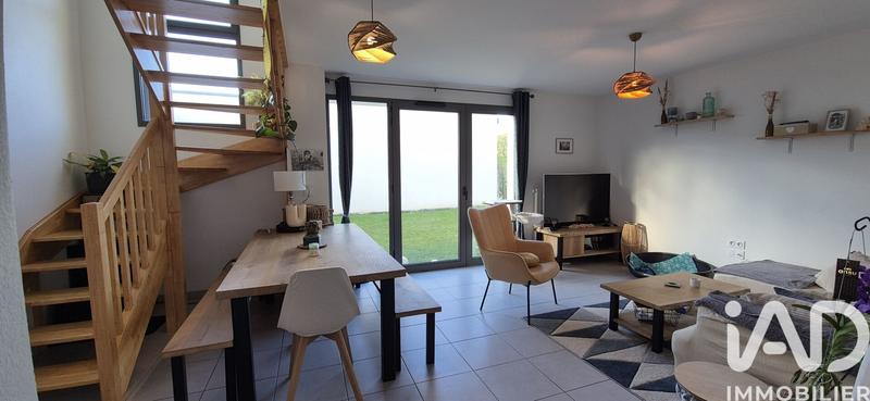Maison - 90 m² - 4 pièces