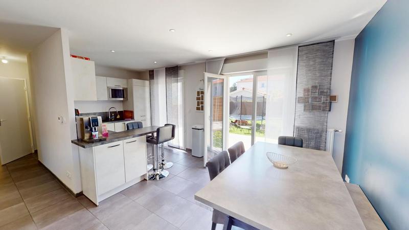 Maison - 102 m² - 5 pièces