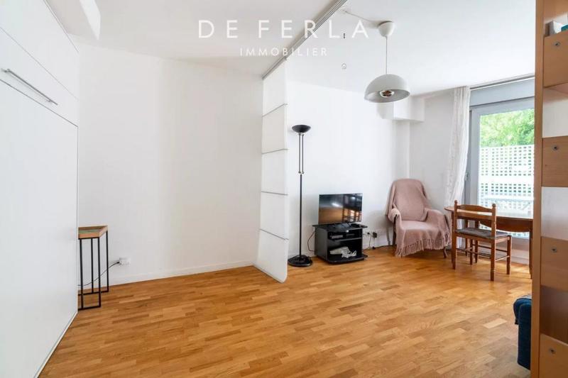 Studio - 30 m² - 1 pièce