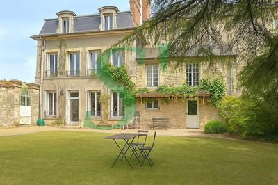 Maison bourgeoise - 200 m² - 8 pièces