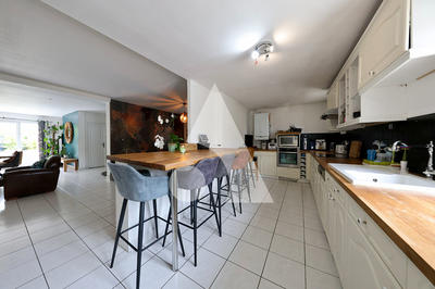 Maison - 140 m² - 7 pièces