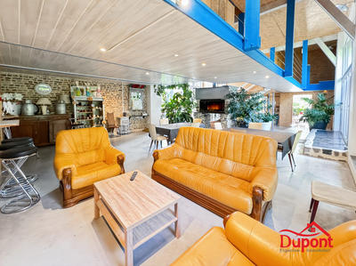 Maison - 338 m² - 8 pièces