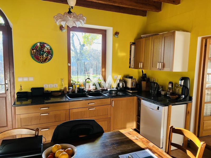 Appartement - 217 m² - 7 pièces