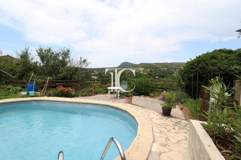 Maison - 192 m² - 7 pièces