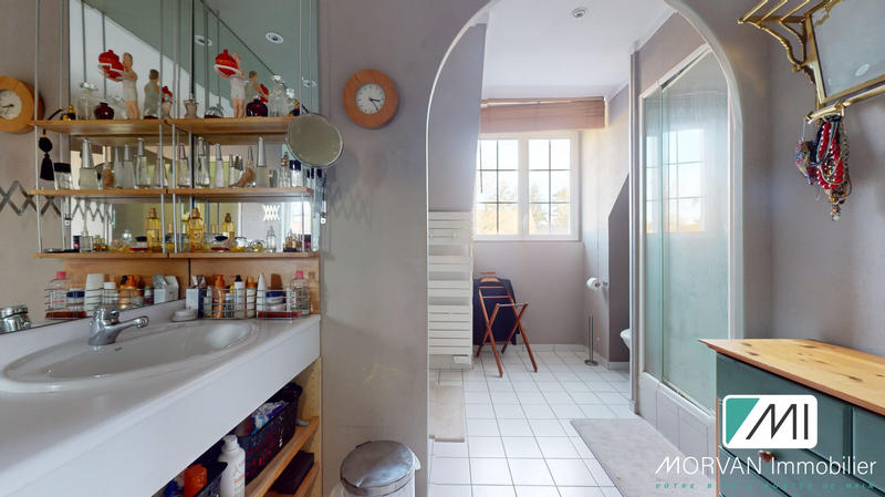 Maison - 290 m² - 11 pièces