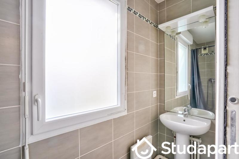 Chambre - 9 m² - 1 pièce