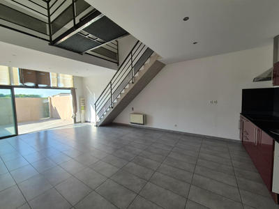 Maison - 95 m² - 3 pièces