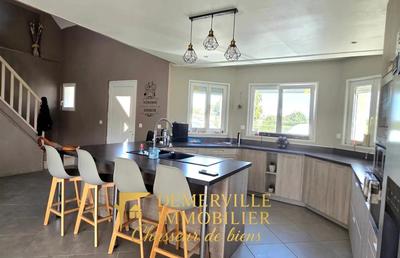 Maison - 169 m² - 6 pièces