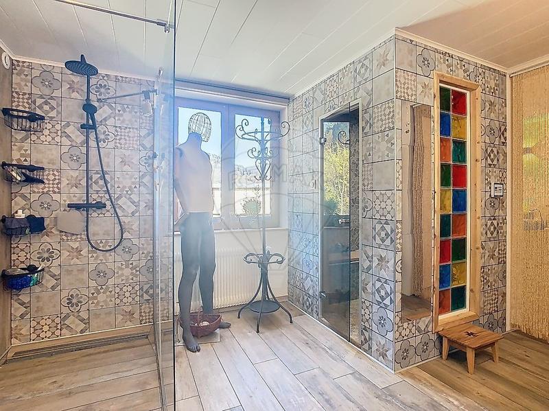 Maison - 188 m² - 7 pièces