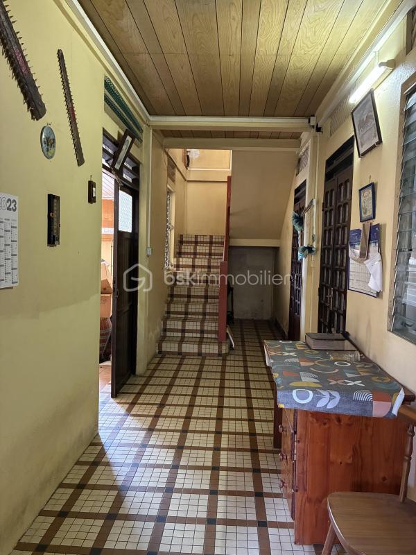 Maison ancienne - 244 m² - 6 pièces