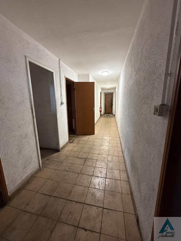 Local commercial - 700 m²