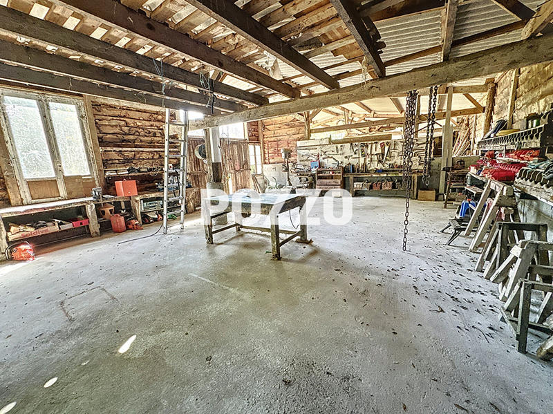 Maison - 330 m² - 16 pièces