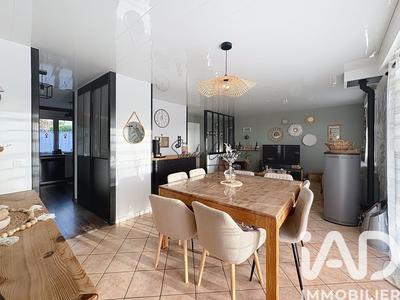 Maison - 90 m² - 4 pièces