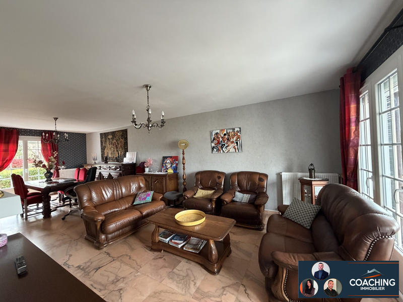 Maison - 217 m² - 8 pièces