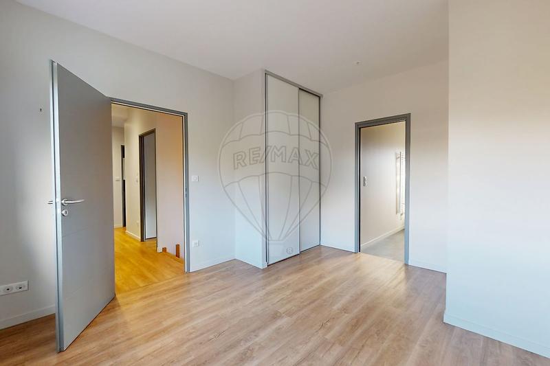 Maison - 194 m² - 6 pièces