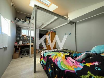 Maison - 92 m² - 5 pièces