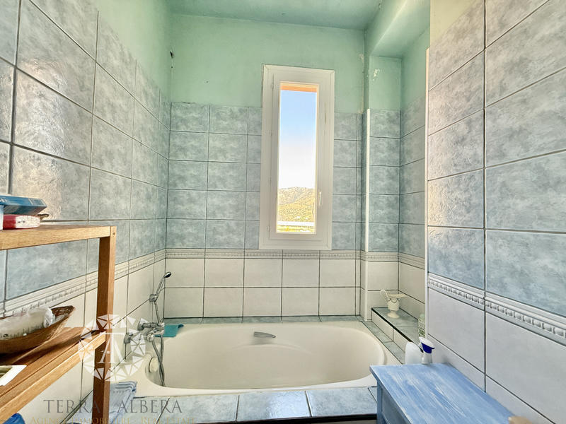 Villa - 219 m² - 10 pièces