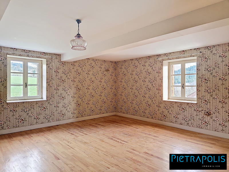 Maison ancienne - 149 m² - 3 pièces