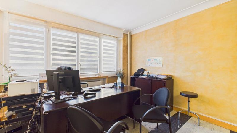 Local d'activité / Entrepôt - 105 m² - 7 pièces