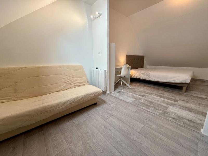 Maison - 180 m² - 9 pièces