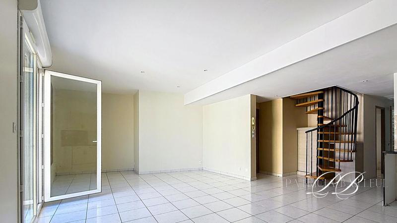 Appartement - 72 m² - 4 pièces