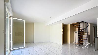 Appartement - 72 m² - 4 pièces