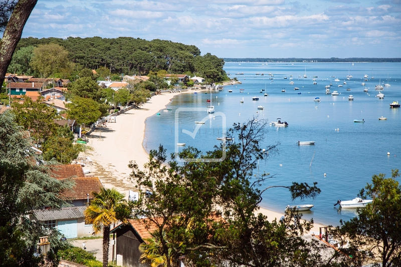 Villa - 170 m² - 8 pièces