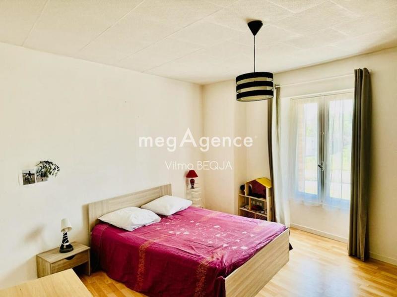 Maison - 208 m² - 8 pièces