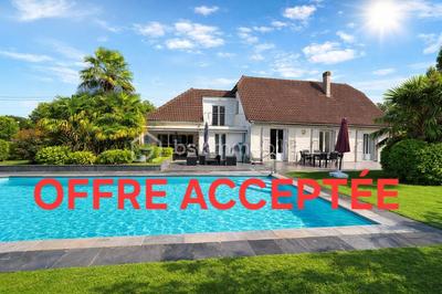 Maison traditionnelle - 186 m² - 5 pièces