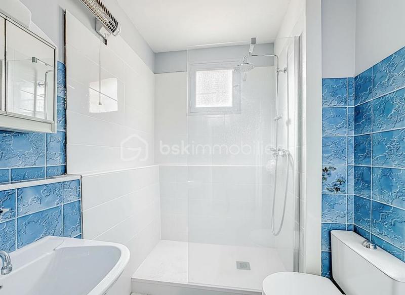 Villa - 100 m² - 5 pièces