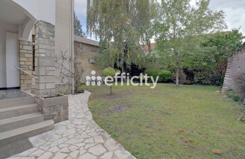 Maison - 153 m² - 7 pièces