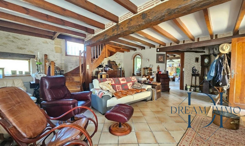 Maison - 263 m² - 7 pièces