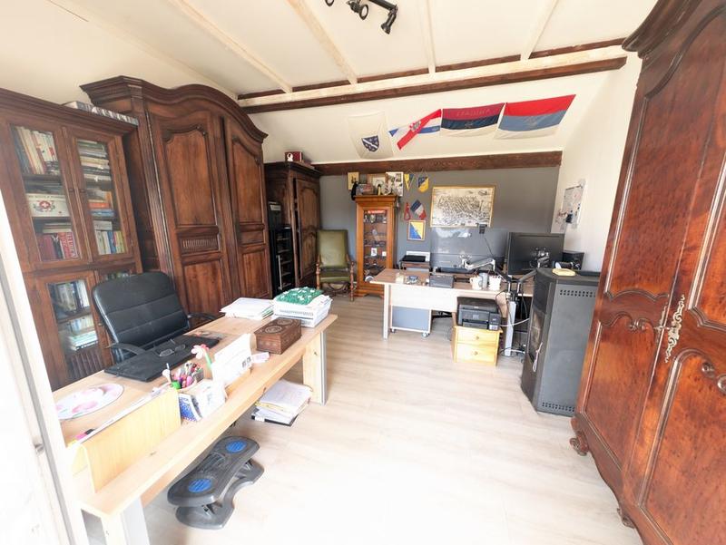 Maison - 200 m² - 6 pièces