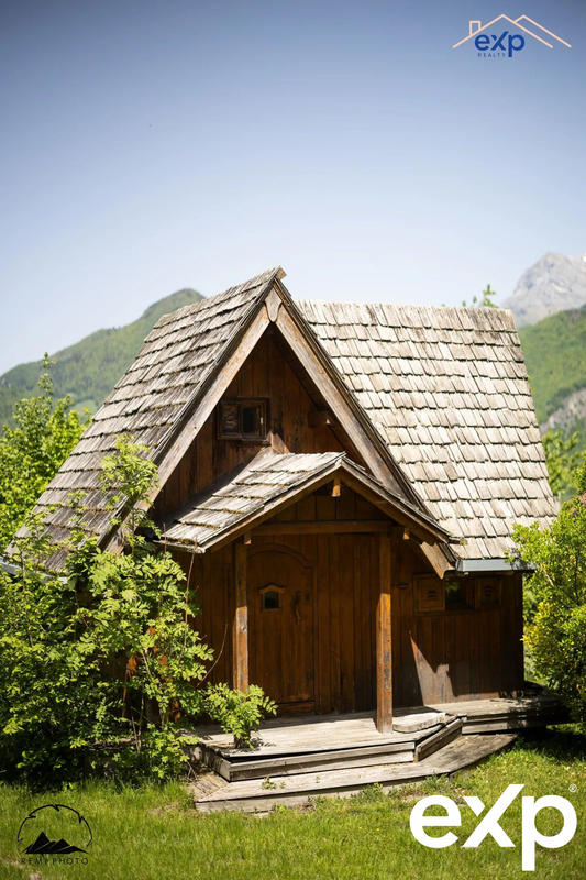 Villa - 174 m² - 8 pièces