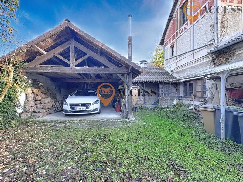 Propriété - 196 m² - 9 pièces